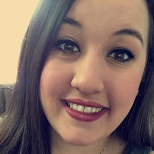 Meet your Posher, Alysia